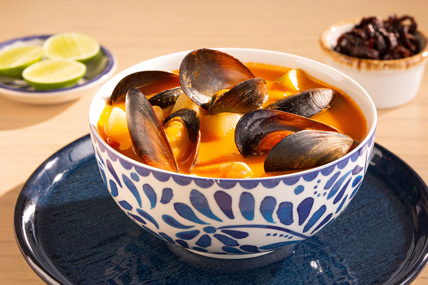Caldo tlalpeño de mejillones