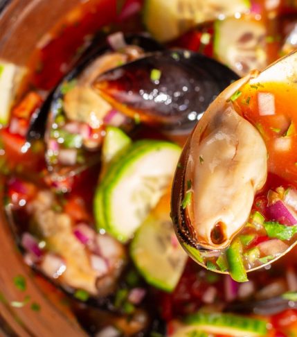 Coctel de mejillones de chile estilo vuelve a la vida, acapulco